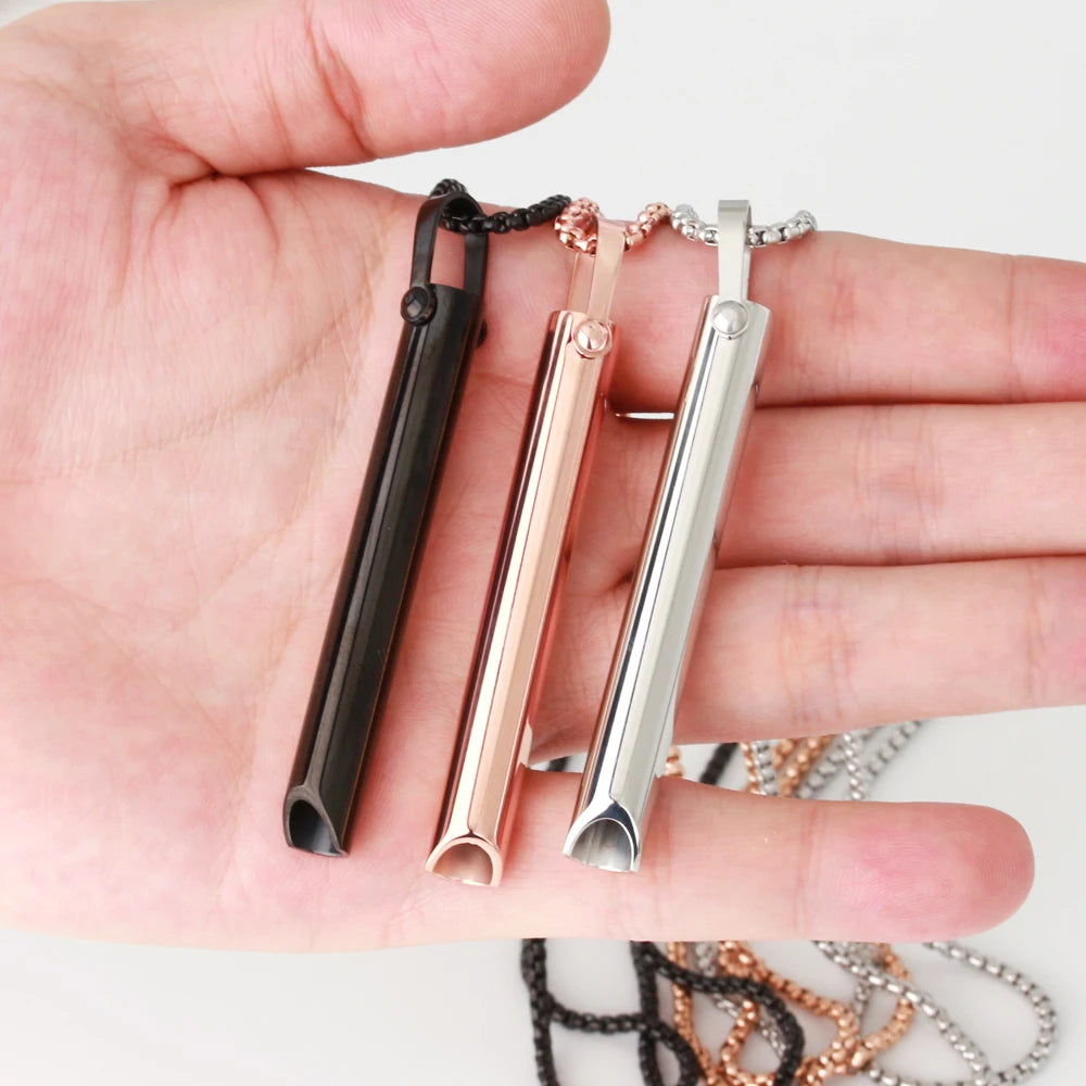 Náhrdelník na odvykání kouření | Píšťalka k dýchání | Podkova Černá